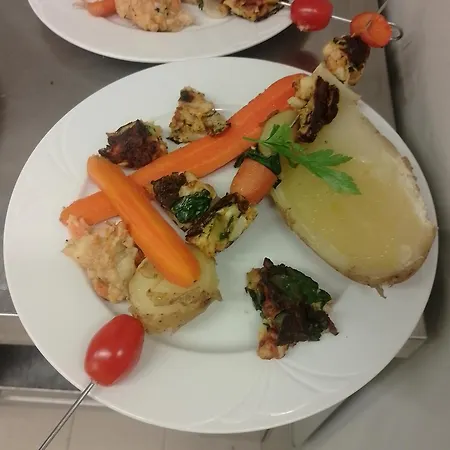 Du Montcalm Отель